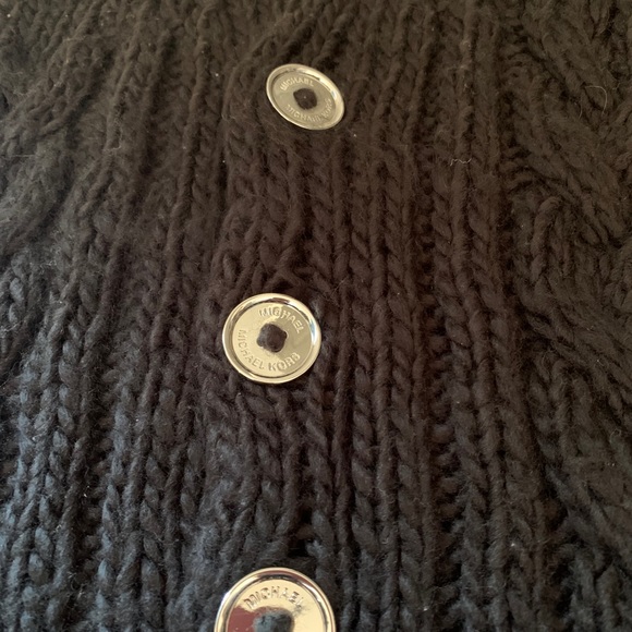 MICHAEL KORS CABLE KNIT SWEATER SCARF WRAP BLACK WOMENS GIRLS TEEN DESIGNER - Picture 5 of 5